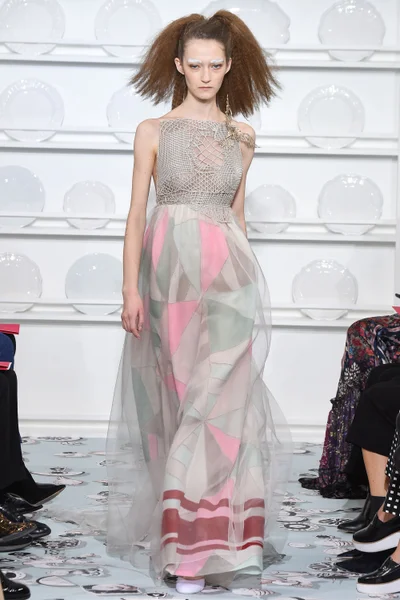 Look 15